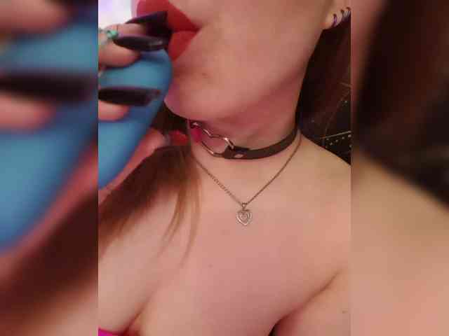 __EElaIzzza__ webcam