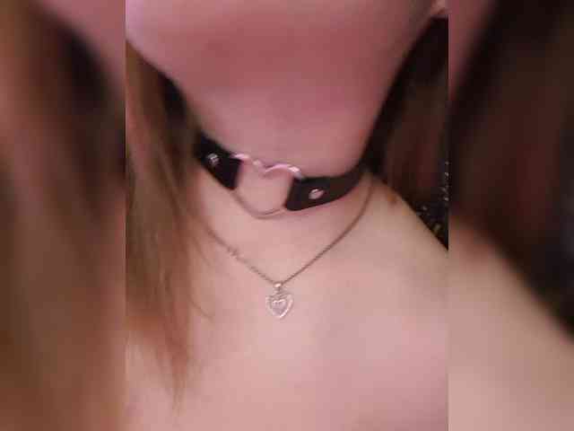 __EElaIzzza__ webcam