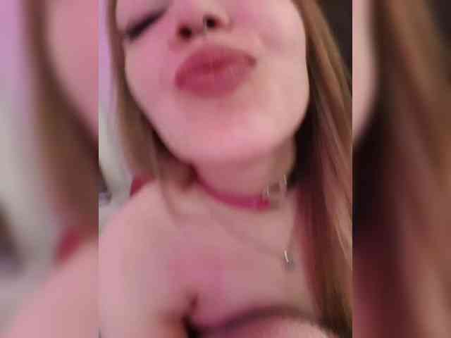 __EElaIzzza__ webcam