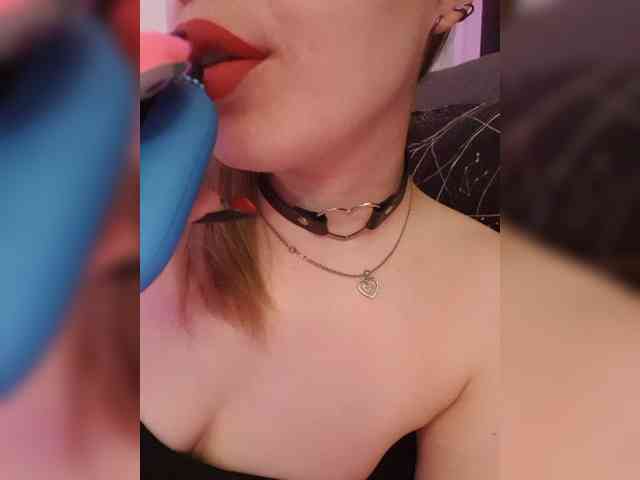 __EElaIzzza__ webcam