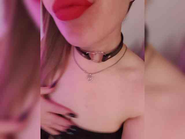__EElaIzzza__ webcam