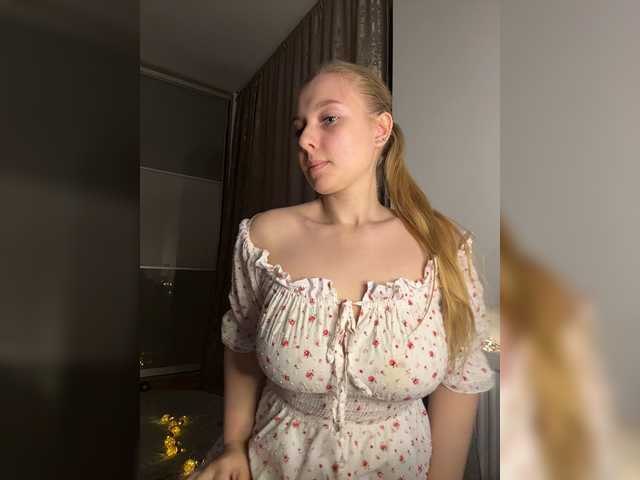 jucieLussie live cam on BongaCams