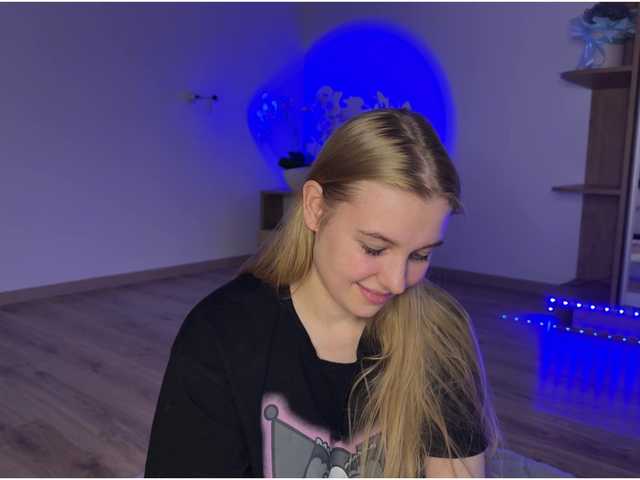 jucieLussie live cam on BongaCams