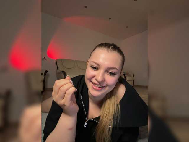  jucieLussie chat room