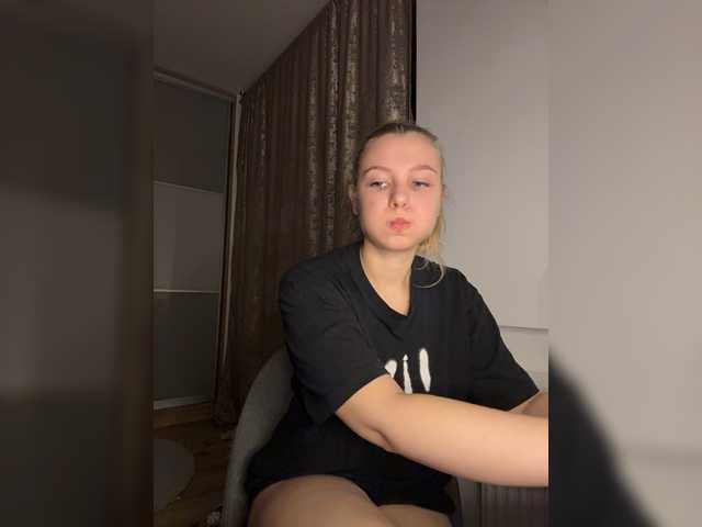 Jucielussie — live female cam
