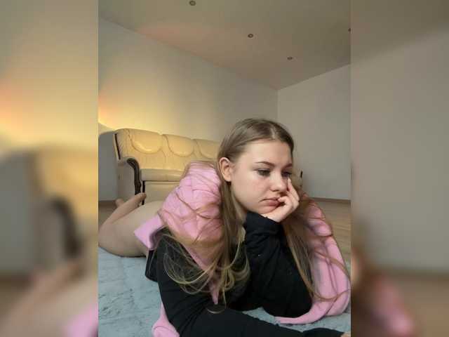 jucieLussie live cam