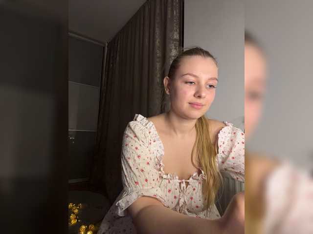 jucieLussie live cam on BongaCams