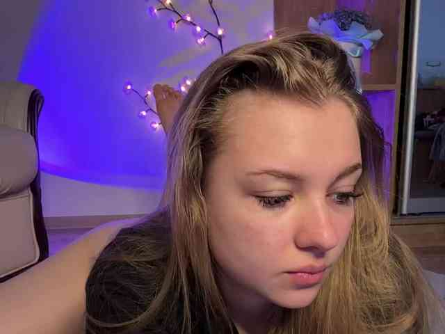 jucieLussie webcam