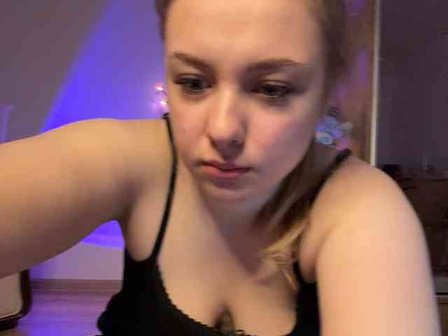 jucieLussie webcam