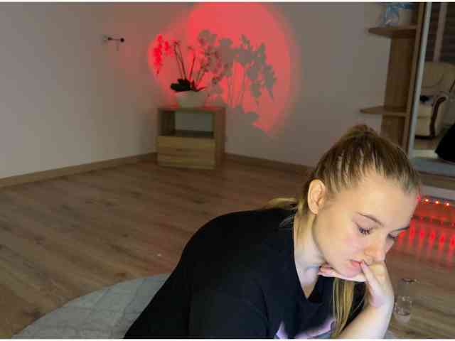 jucieLussie webcam