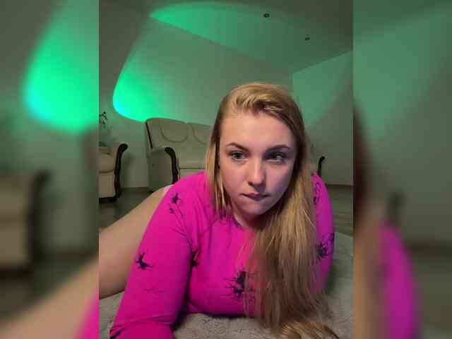 jucieLussie webcam