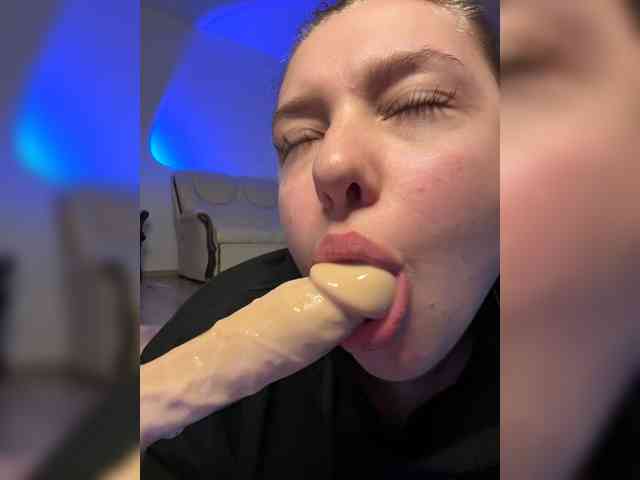 jucieLussie webcam
