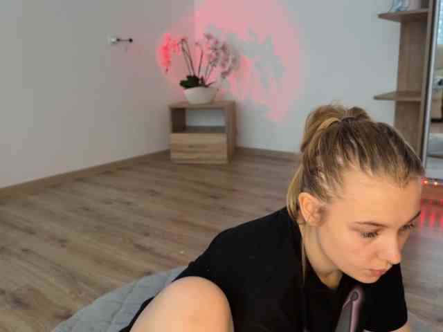 jucieLussie webcam