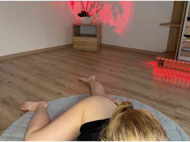 jucieLussie Sex Cam Show