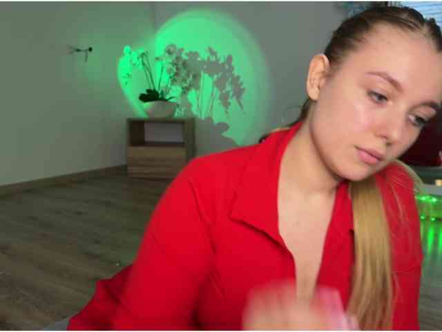 jucieLussie webcam