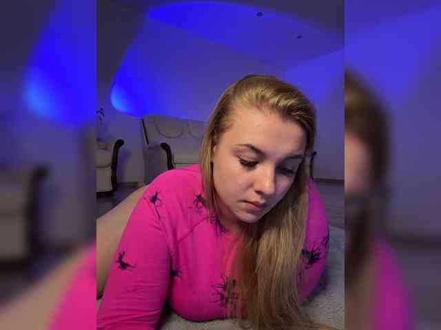jucieLussie webcam