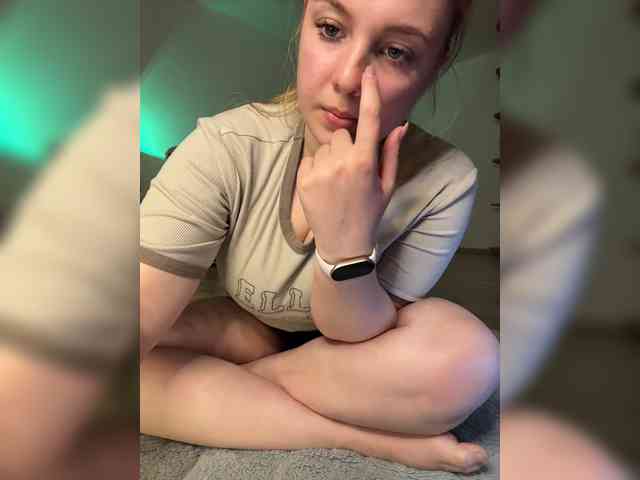 jucieLussie webcam