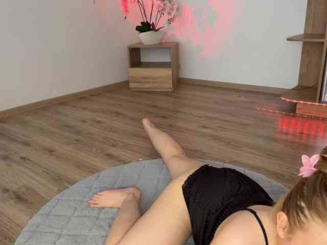 jucieLussie webcam