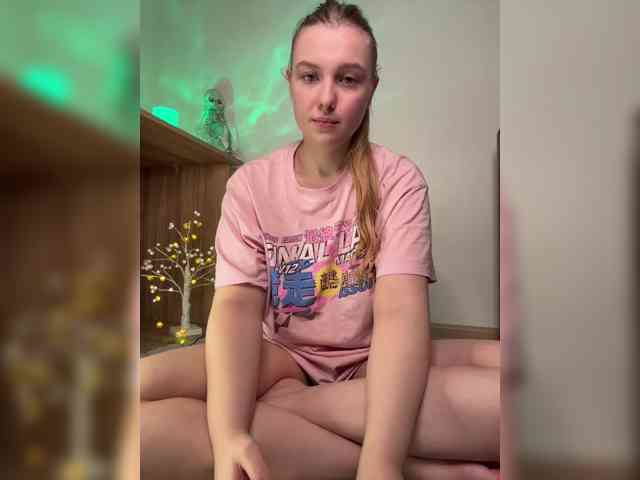 jucieLussie Live Webcam on BongaCams