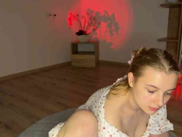 jucieLussie webcam