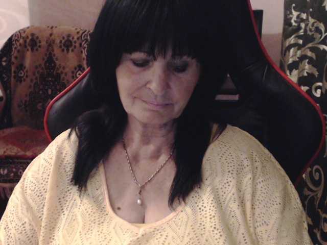 KatarinaGloss live cam on BongaCams