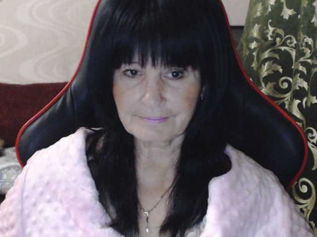 KatarinaGloss live cam on BongaCams