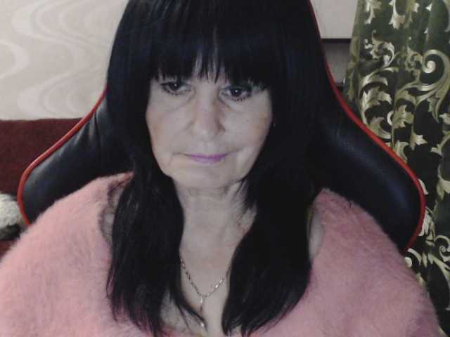 KatarinaGloss live cam on BongaCams