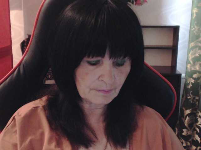 KatarinaGloss live cam on BongaCams