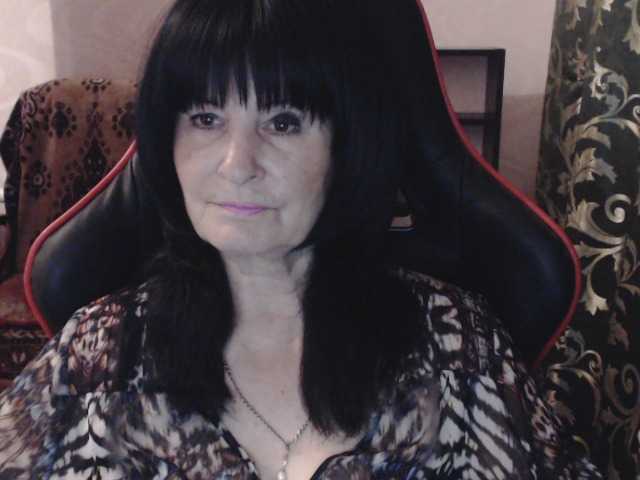 KatarinaGloss live cam on BongaCams