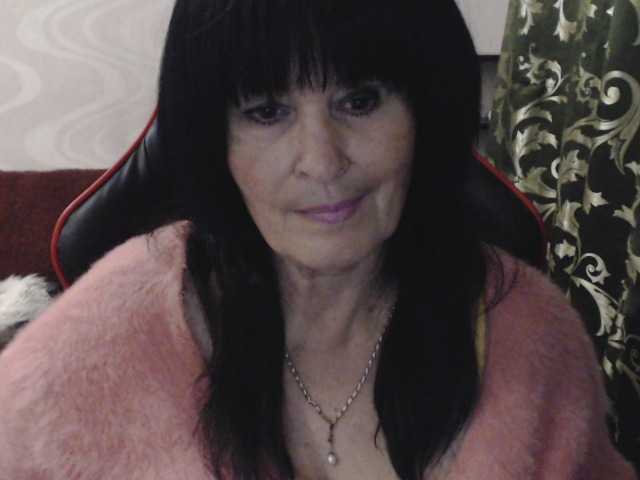 KatarinaGloss live cam on BongaCams