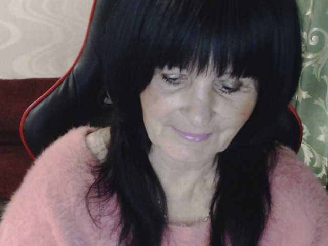 KatarinaGloss live cam on BongaCams