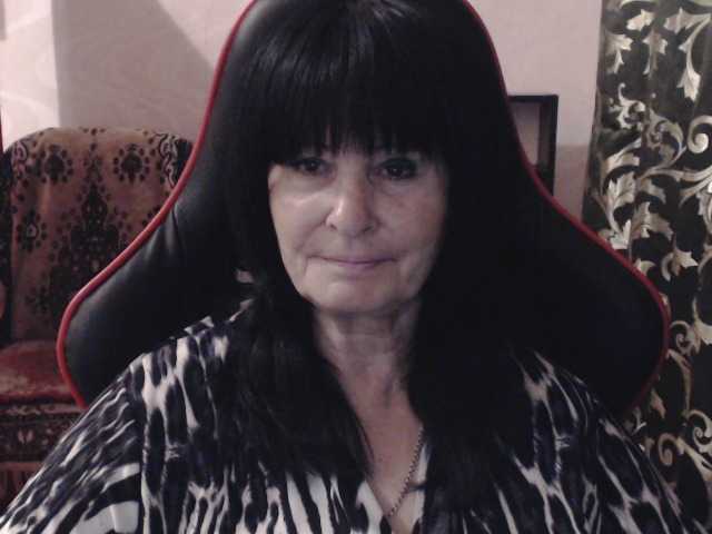 KatarinaGloss live cam on BongaCams