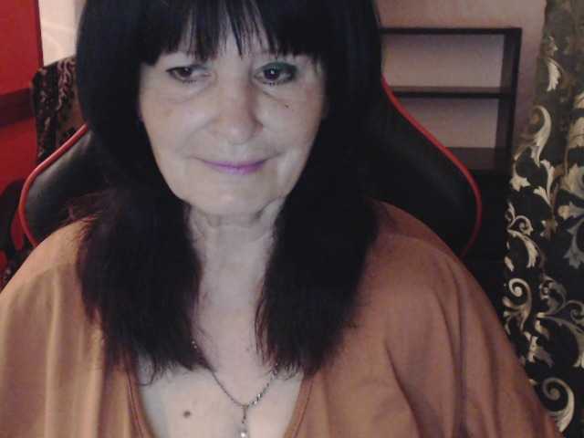 KatarinaGloss live cam on BongaCams