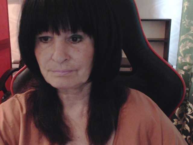 KatarinaGloss live cam on BongaCams