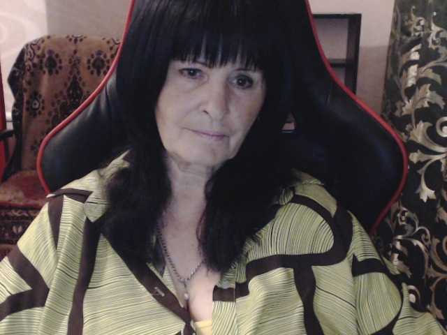 KatarinaGloss live cam on BongaCams