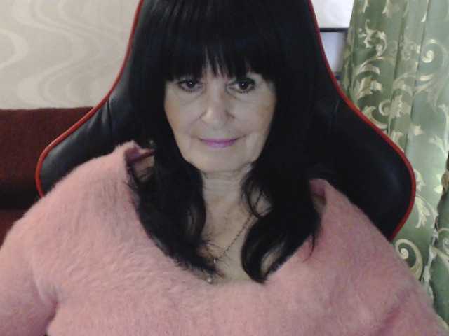 KatarinaGloss live cam on BongaCams