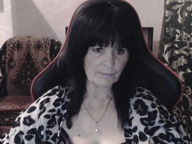 KatarinaGloss live cam on BongaCams