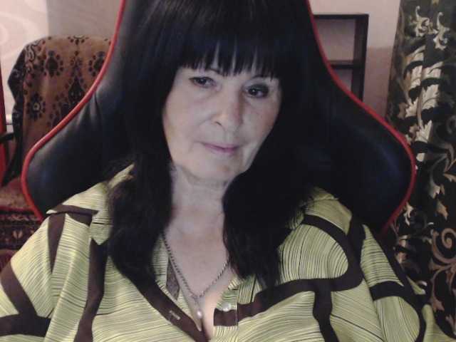 KatarinaGloss live cam on BongaCams