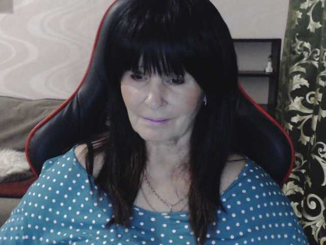 KatarinaGloss live cam on BongaCams