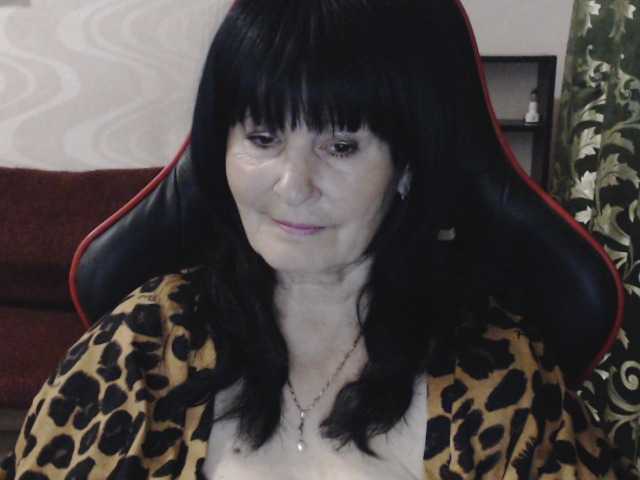 KatarinaGloss live cam on BongaCams