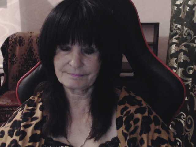 KatarinaGloss live cam on BongaCams