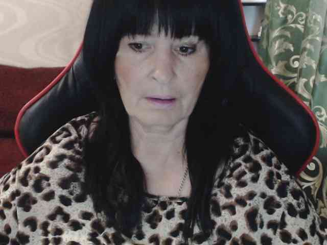KatarinaGloss live female cam on bongacams