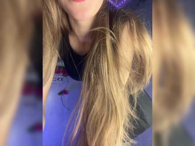 Girlboom live cam on BongaCams