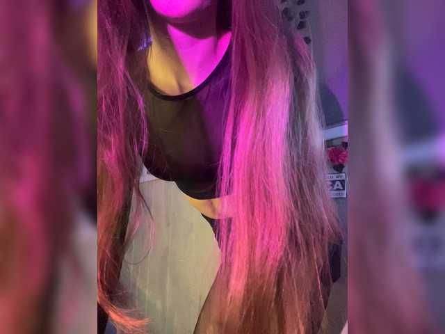 Girlboom live cam on BongaCams
