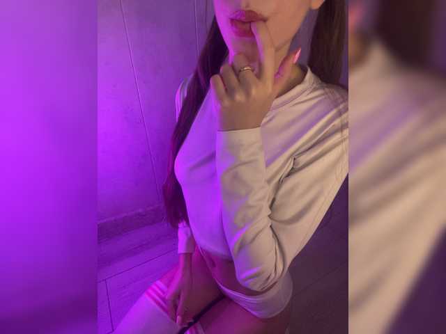Girlboom live cam on BongaCams