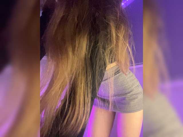 Girlboom live cam on BongaCams