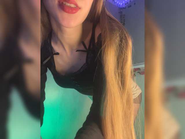 Girlboom live cam on BongaCams