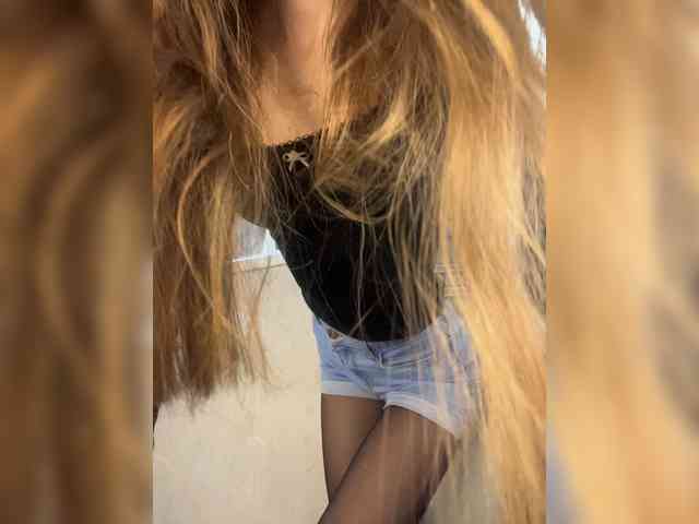 Lady_kissa webcam