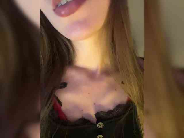 Lady_kissa webcam