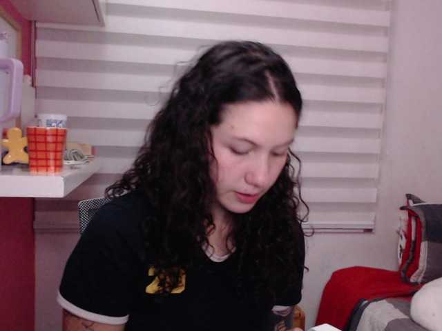 Jane-r's BongaCams show and profile